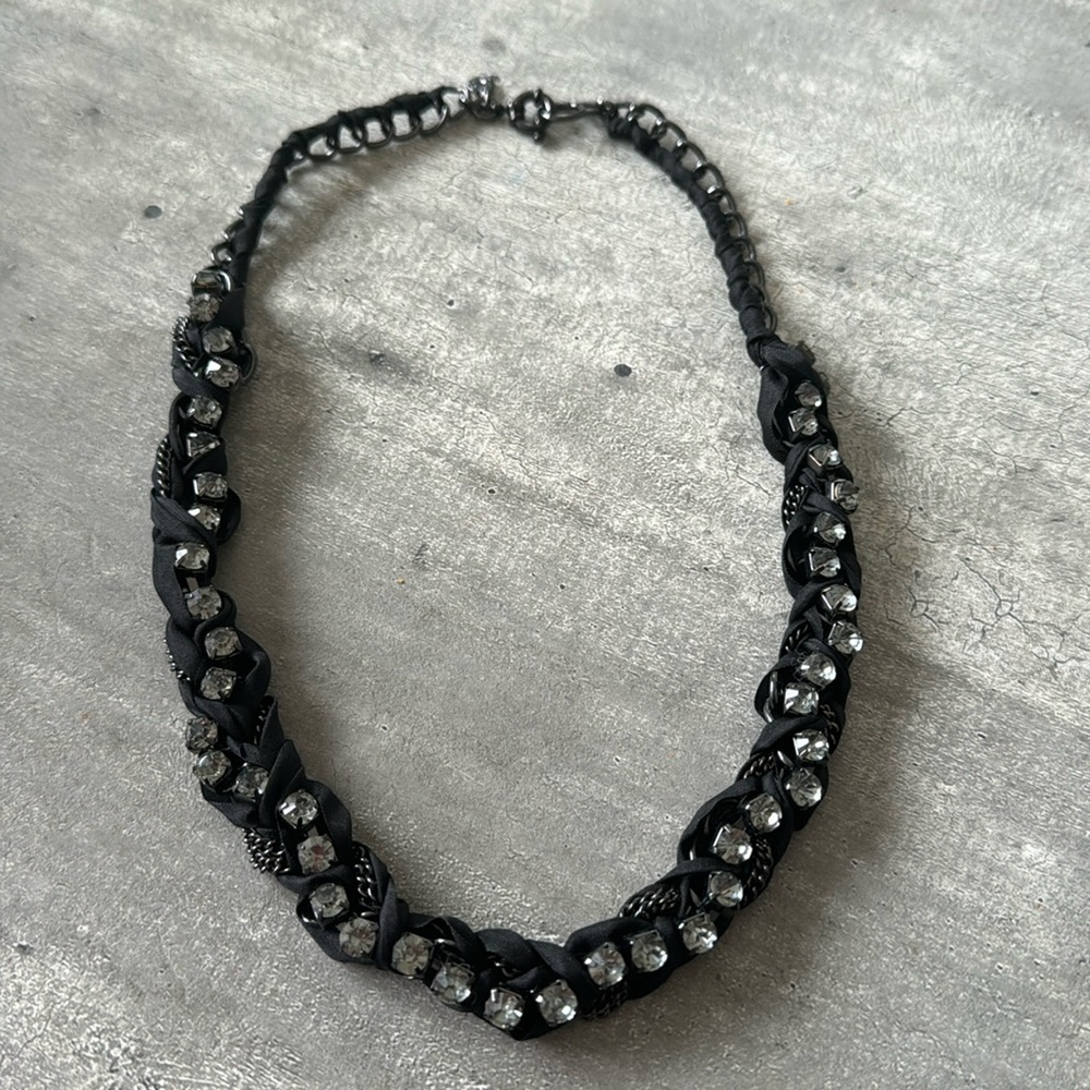 J Crew costume jewelry necklace. Excellent condition.